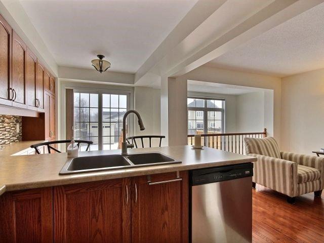 167 Cedardown Private, House attached with 3 bedrooms, 3 bathrooms and 3 parking in Ottawa ON | Image 5