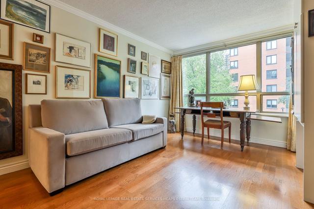 405 - 18 Lower Village Gate, Condo with 2 bedrooms, 2 bathrooms and 2 parking in Toronto ON | Image 10