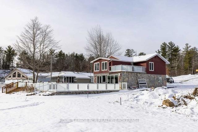 1130 Parkers Pt, House detached with 4 bedrooms, 3 bathrooms and 16 parking in Gravenhurst ON | Image 11