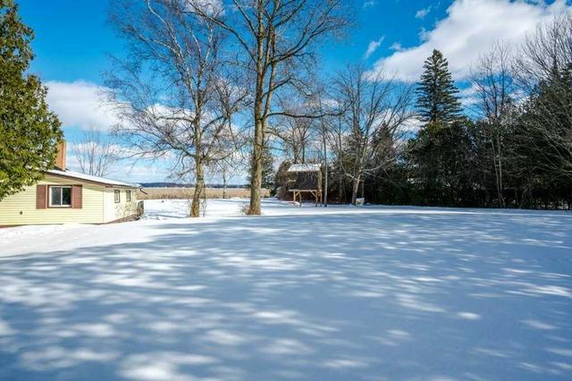 240 Charlore Park Dr, House detached with 2 bedrooms, 1 bathrooms and 13 parking in Kawartha Lakes ON | Image 18