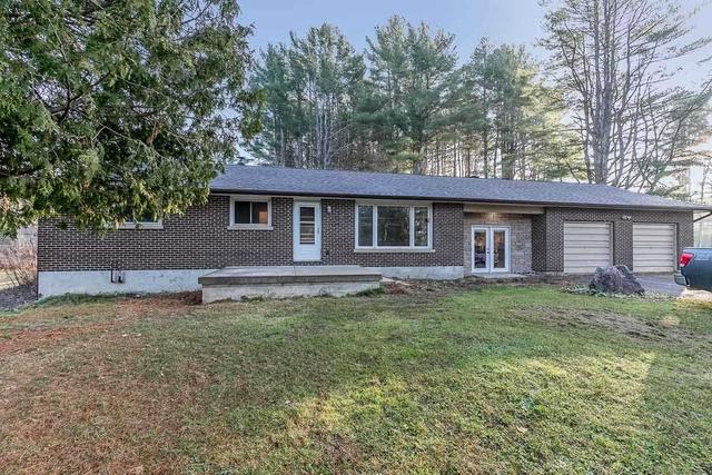 5 William St, House detached with 2 bedrooms, 3 bathrooms and 10 parking in Bracebridge ON | Card Image