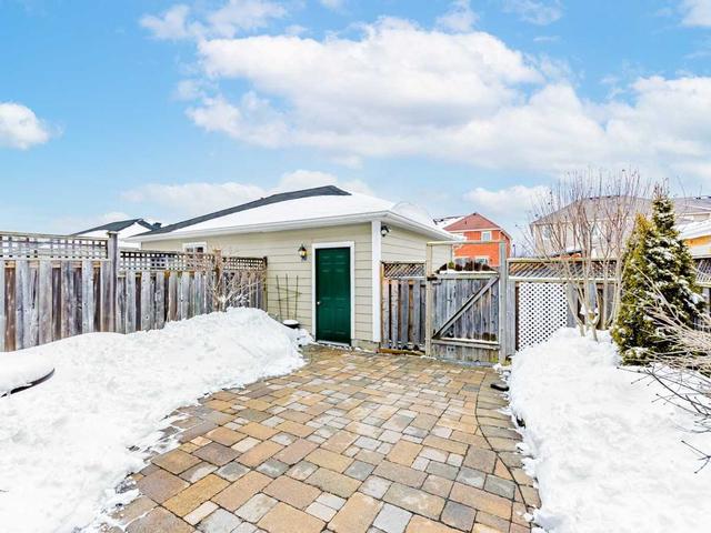 217 White's Hill Ave, House semidetached with 3 bedrooms, 4 bathrooms and 2 parking in Markham ON | Image 2
