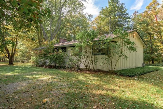 297 Pt Abino Road South Road, House detached with 3 bedrooms, 1 bathrooms and 7 parking in Fort Erie ON | Image 3