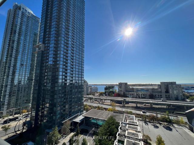 1512 - 15 Fort York Blvd, Condo with 2 bedrooms, 2 bathrooms and 1 parking in Toronto ON | Image 26