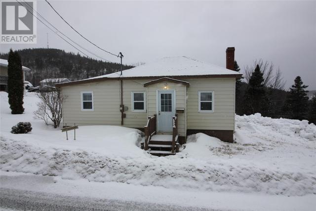 100 Bayview Heights, House detached with 2 bedrooms, 1 bathrooms and null parking in Corner Brook NL | Image 1