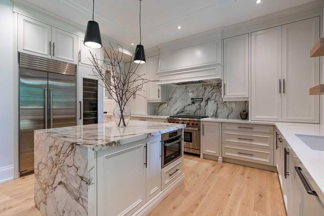 20 Arrowstook Rd, House detached with 4 bedrooms, 7 bathrooms and 6 parking in Toronto ON | Image 3