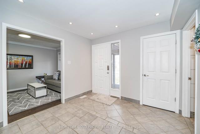 17 Crandall Dr, House detached with 4 bedrooms, 5 bathrooms and 4 parking in Markham ON | Image 23