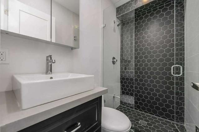 unit #2 - 379 St Clarens Ave, House attached with 2 bedrooms, 1 bathrooms and 1 parking in Toronto ON | Image 15