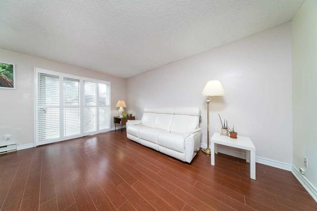 88 Porterfield Cres, Townhouse with 3 bedrooms, 2 bathrooms and 2 parking in Markham ON | Image 24