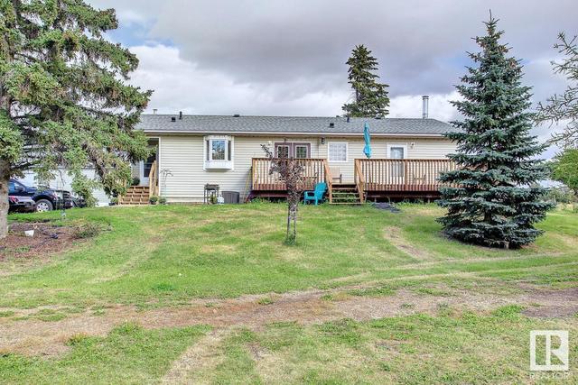 56103a Rr250, House detached with 5 bedrooms, 3 bathrooms and null parking in Sturgeon County AB | Image 15