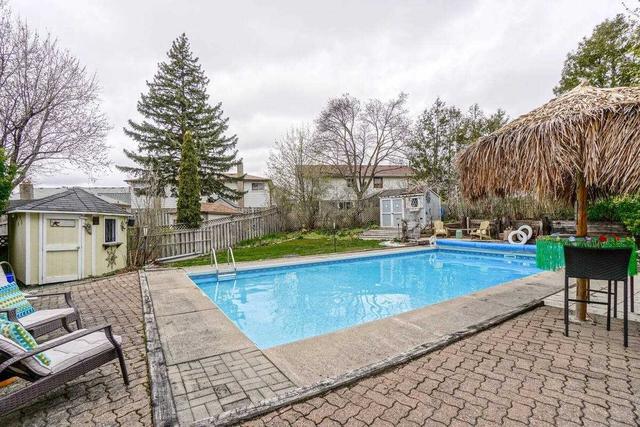 133 Salisbury Circ, House semidetached with 4 bedrooms, 2 bathrooms and 3 parking in Brampton ON | Image 24