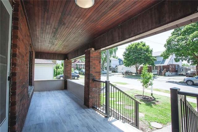 5060 Fifth Avenue, House detached with 4 bedrooms, 2 bathrooms and 3 parking in Niagara Falls ON | Image 3