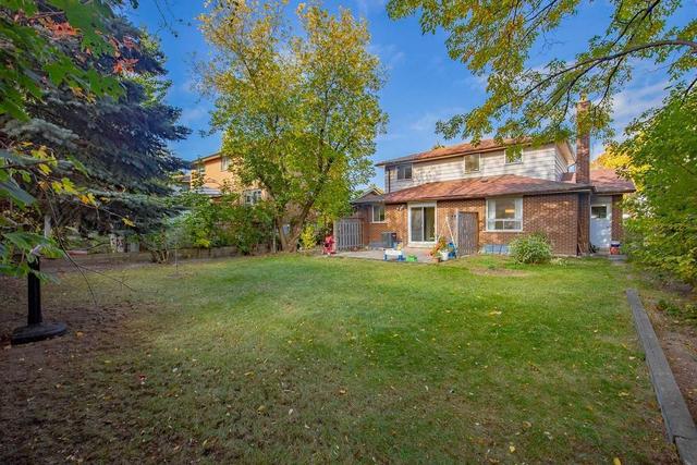 6 Queenscourt Dr, House detached with 4 bedrooms, 3 bathrooms and 4 parking in Toronto ON | Image 24