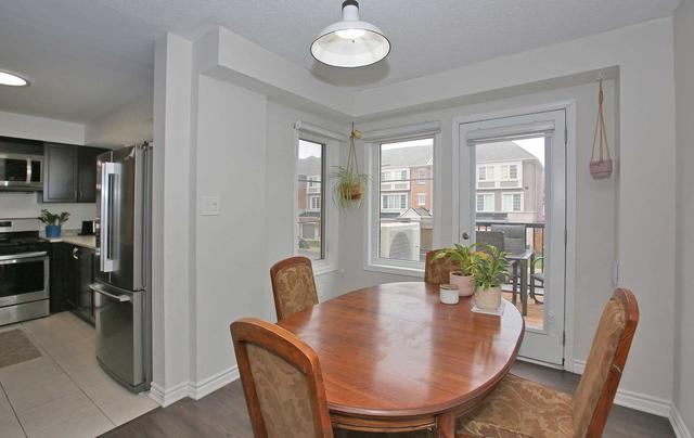 28 Fusilier Dr, House attached with 2 bedrooms, 3 bathrooms and 3 parking in Toronto ON | Image 3