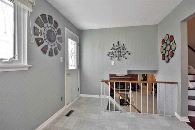 2690 Constable Rd, House detached with 3 bedrooms, 2 bathrooms and 2 parking in Mississauga ON | Image 14