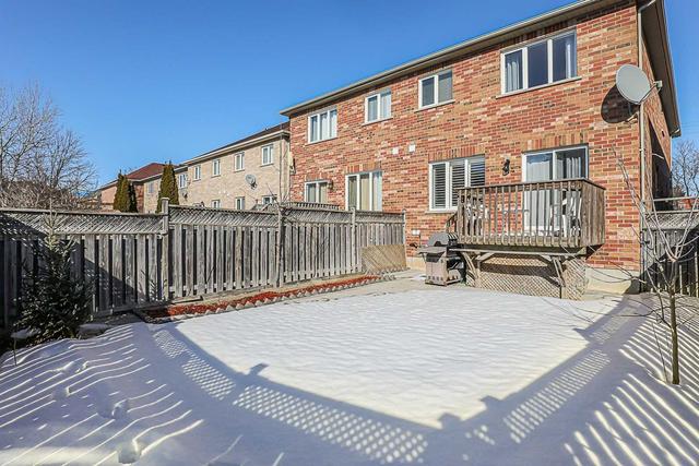 141 Burgess Cres, House semidetached with 3 bedrooms, 4 bathrooms and 5 parking in Newmarket ON | Image 35