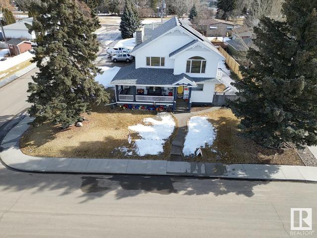 10415 Fulton Dr Nw, House detached with 5 bedrooms, 2 bathrooms and null parking in Edmonton AB | Image 38