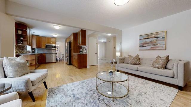 227 Browning Tr, House detached with 4 bedrooms, 4 bathrooms and 6 parking in Barrie ON | Image 8