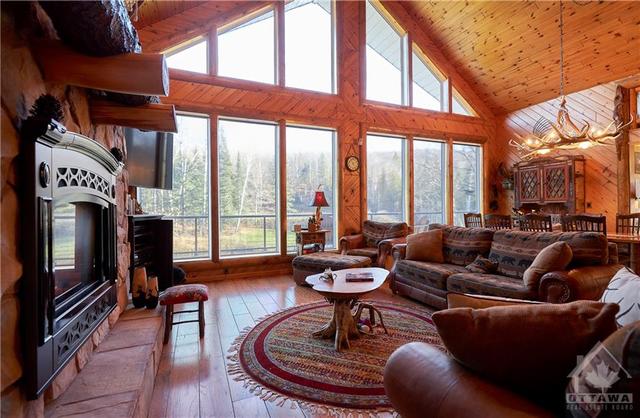 24927 Highway 41 Highway, House detached with 4 bedrooms, 3 bathrooms and 15 parking in Addington Highlands ON | Image 15