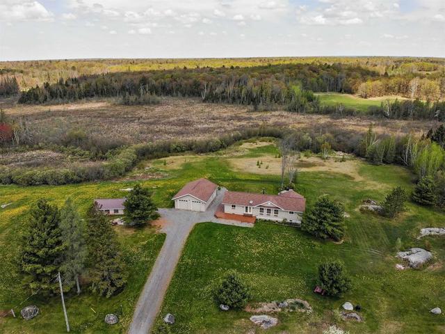 13922 Hwy 522, House detached with 2 bedrooms, 1 bathrooms and 16 parking in Parry Sound, Unorganized, Centre Part ON | Image 14