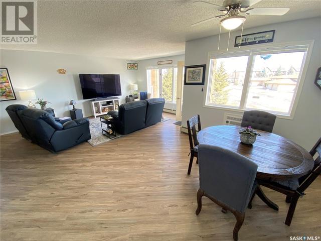 201 - 27 Erichsen Place, Condo with 2 bedrooms, 2 bathrooms and null parking in Yorkton SK | Image 11