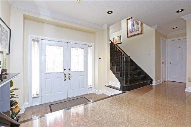 7 Brantwood Crt, House detached with 4 bedrooms, 5 bathrooms and 6 parking in Markham ON | Image 3