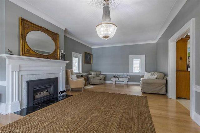 704 Niagara St, House detached with 3 bedrooms, 1 bathrooms and 4 parking in St. Catharines ON | Image 14