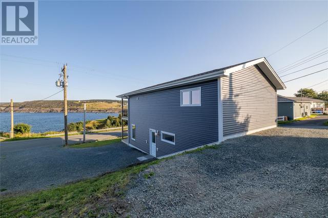 705 Main Road, House detached with 3 bedrooms, 2 bathrooms and null parking in Pouch Cove NL | Image 4