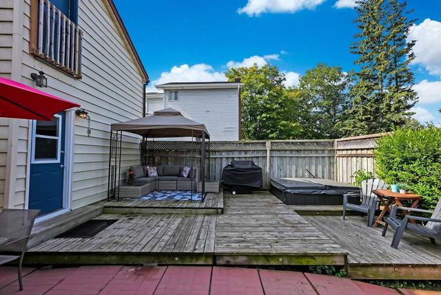 18 Whiting Ave, House detached with 4 bedrooms, 2 bathrooms and 6 parking in Oshawa ON | Image 20