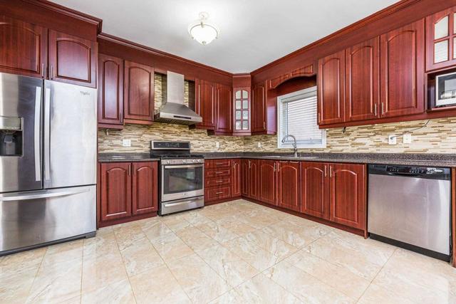 67 Olde Town Rd, House detached with 4 bedrooms, 4 bathrooms and 6 parking in Brampton ON | Image 6