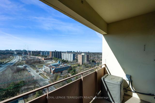 2102 - 61 Richview Rd, Condo with 3 bedrooms, 2 bathrooms and 1 parking in Toronto ON | Image 3