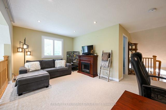 2 - 10 Zimmerman Dr, Condo with 3 bedrooms, 3 bathrooms and 2 parking in Caledon ON | Image 10