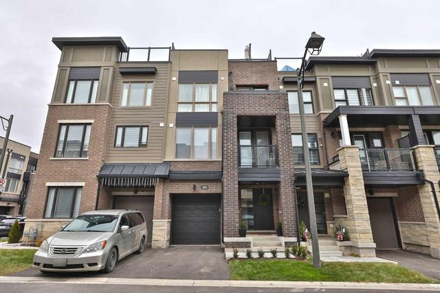 3051 Cascade Common Cres, House attached with 2 bedrooms, 3 bathrooms and 1 parking in Oakville ON | Image 1