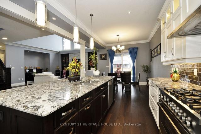 300 Deerfoot Tr, House detached with 4 bedrooms, 5 bathrooms and 5 parking in Waterloo ON | Image 9