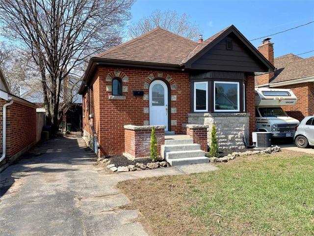 98 Tragina Ave S, House detached with 2 bedrooms, 1 bathrooms and 3 parking in Hamilton ON | Image 12