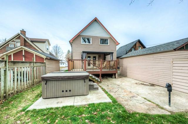 75 Sixth Ave, House detached with 3 bedrooms, 2 bathrooms and 5 parking in Kitchener ON | Image 28