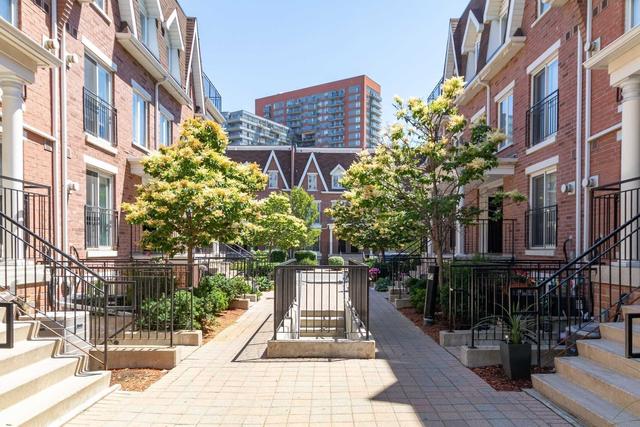th725 - 10 Laidlaw St, Townhouse with 1 bedrooms, 1 bathrooms and 0 parking in Toronto ON | Image 13