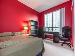 th329 - 38 Lee Centre Dr, Townhouse with 2 bedrooms, 2 bathrooms and 1 parking in Toronto ON | Image 6