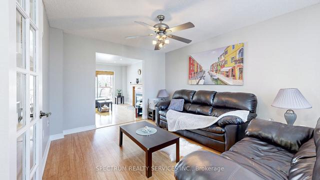 13 Garibaldi Dr, House detached with 3 bedrooms, 4 bathrooms and 4.5 parking in Barrie ON | Image 2