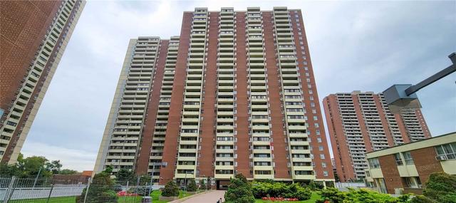2514 - 5 Massey Sq, Condo with 3 bedrooms, 2 bathrooms and 1 parking in Toronto ON | Image 11