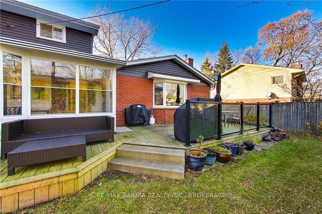 1720 Mills St, House detached with 3 bedrooms, 2 bathrooms and 8 parking in Sarnia ON | Image 40
