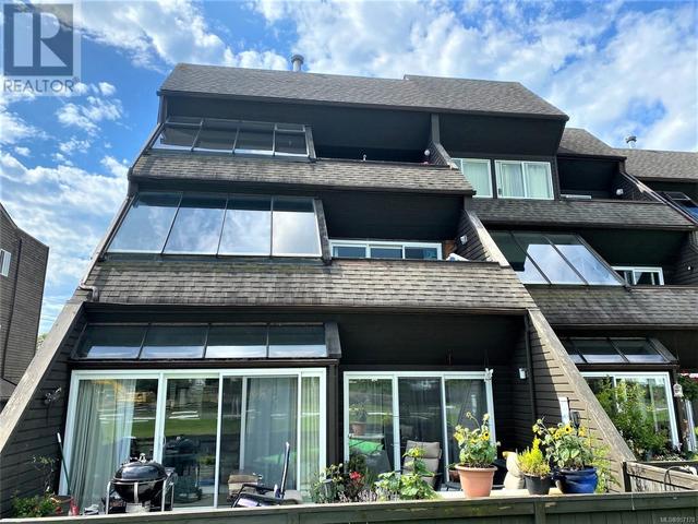 205 - 2740 Island Hwy S, Condo with 2 bedrooms, 1 bathrooms and 3 parking in Campbell River BC | Image 5