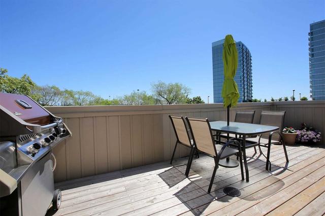 th33 - 93 The Queensway Ave, Townhouse with 2 bedrooms, 2 bathrooms and 1 parking in Toronto ON | Image 5