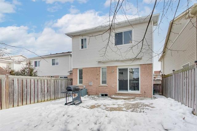 16 Succession Cres, House attached with 4 bedrooms, 3 bathrooms and 2 parking in Barrie ON | Image 14