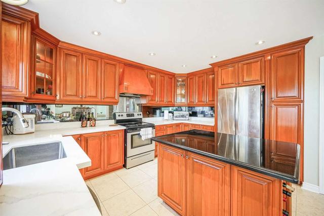 16 Westmoreland Crt, House detached with 4 bedrooms, 6 bathrooms and 9 parking in Markham ON | Image 32