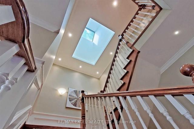 26 Ryan Cres, House detached with 5 bedrooms, 5 bathrooms and 10 parking in Markham ON | Image 17