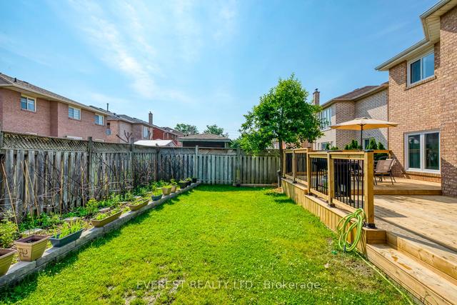 19 Beaconsfield Ave, House detached with 4 bedrooms, 4 bathrooms and 6 parking in Brampton ON | Image 35