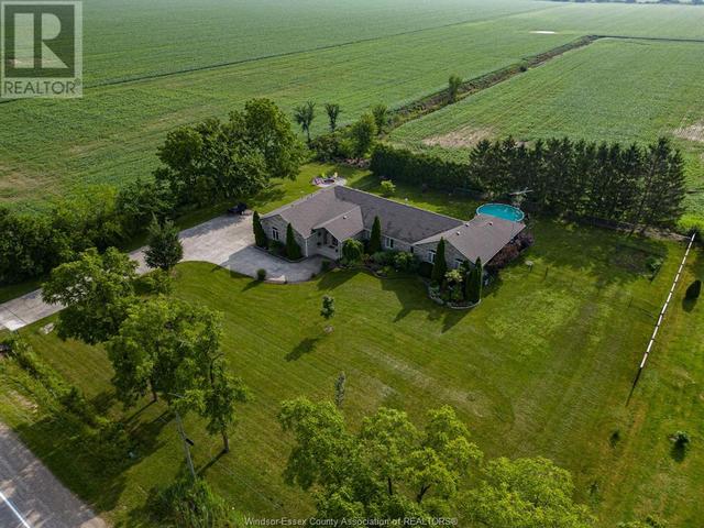 13095 County Rd 11 (Walker Rd), House detached with 5 bedrooms, 3 bathrooms and null parking in Essex ON | Image 1