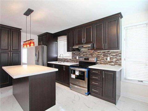 24 Swennen Dr, House detached with 4 bedrooms, 4 bathrooms and 6 parking in Brampton ON | Image 1