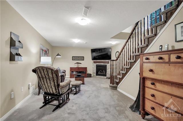 204 Cairnsmore Circle, Townhouse with 3 bedrooms, 3 bathrooms and 6 parking in Ottawa ON | Image 21